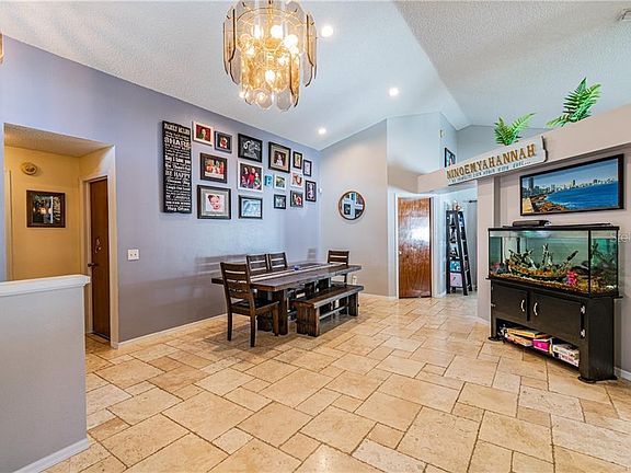 5th image of 4306 Barret Ave