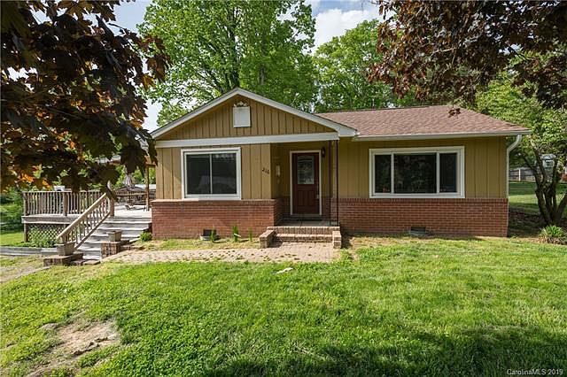 1st image of 216 Edenburg St