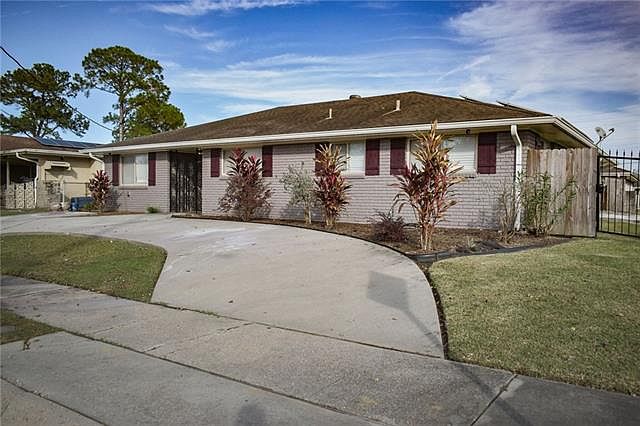1st image of 4901 Sierra Madre Dr