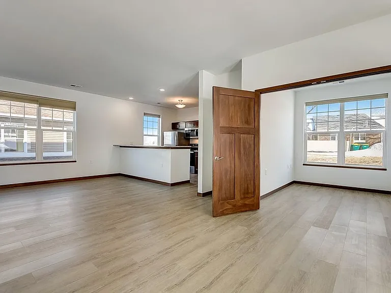 1931 Eastwood Way #1931 — Photo 11