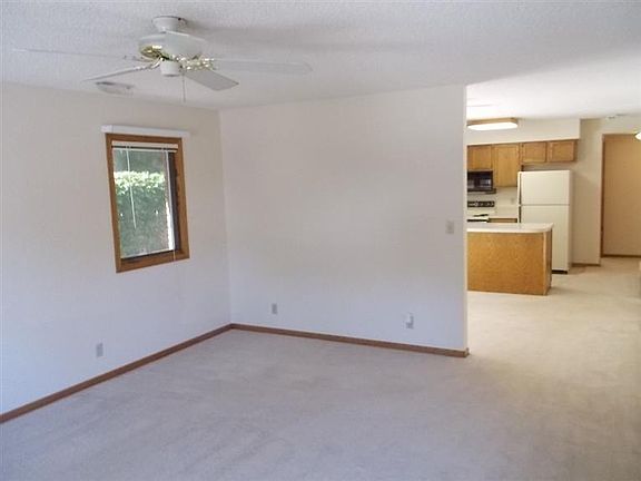3rd image of 3417 Glenhaven Pl
