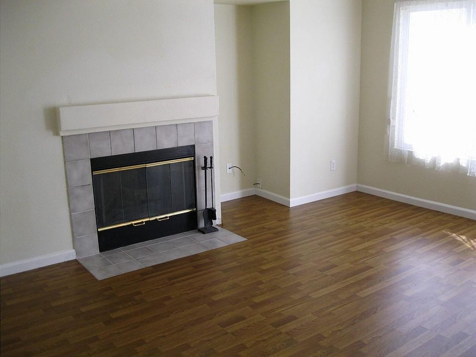 1st image of 186 Shadywood Ave