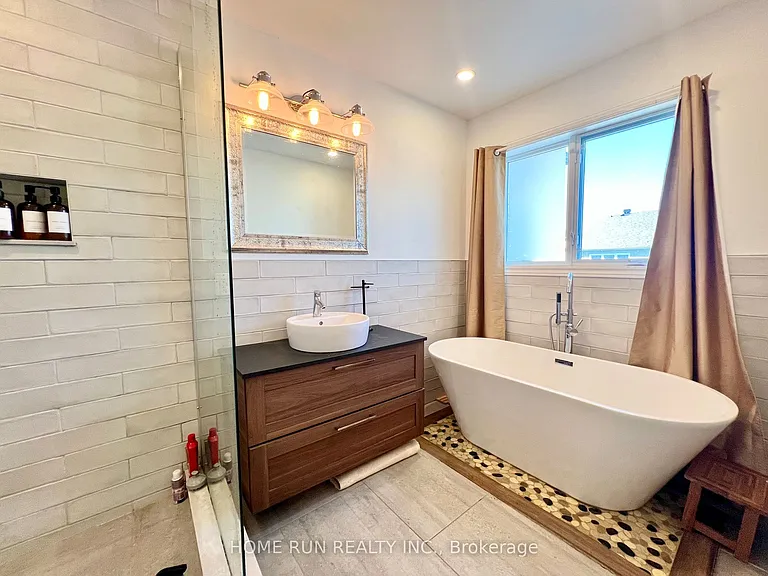 217 Deerfox Dr — Photo 16