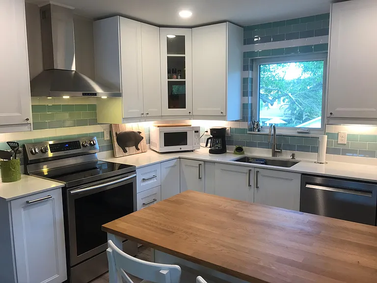 Island for food prep and seating