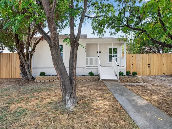 2913 Wesleyan Dr S, Fort Worth, TX 76105