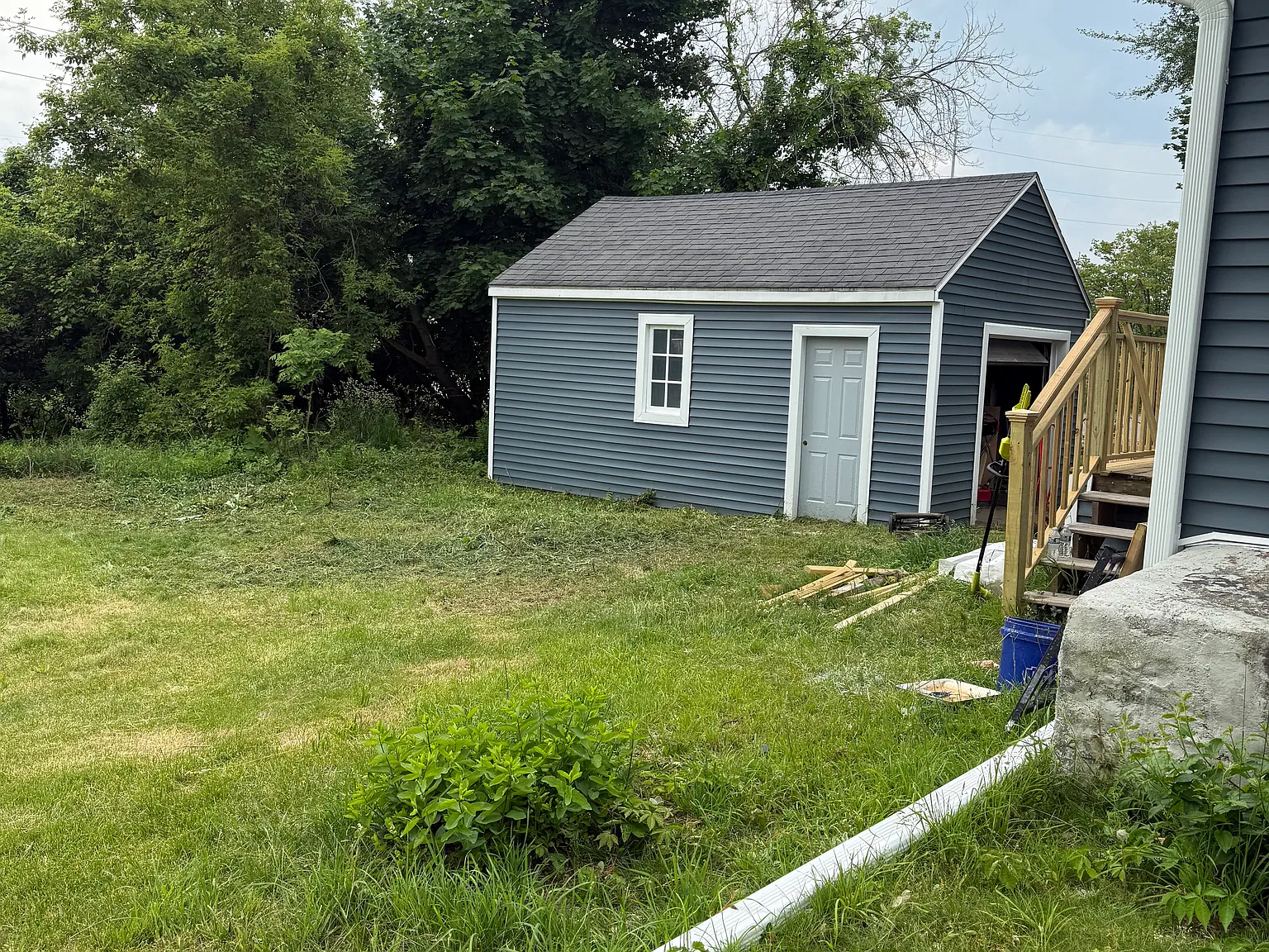 4 bed, 1151 sqft, $2,400 — Photo 2