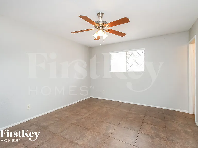 32 W Fairmont Dr — Photo 8