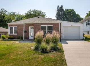 2173 Broadlawn Rd, Dubuque, IA 52001