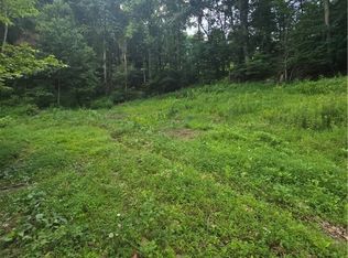 79 Manistee Ln, Cross Lanes, WV 25313