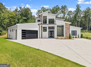 1676 Thomas Dr, Hoschton, GA 30548