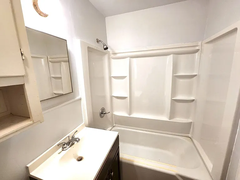 3604 Valley View Rd — Photo 8