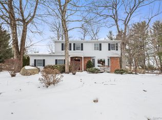 12 Bell Court, Airmont, NY 10901