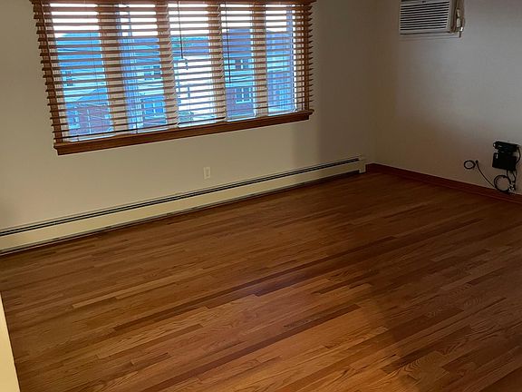 4th image of 664 Chase Ave Floor 2