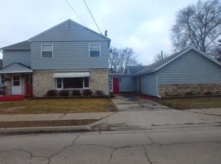 821 11th St, Rockford, IL 61104