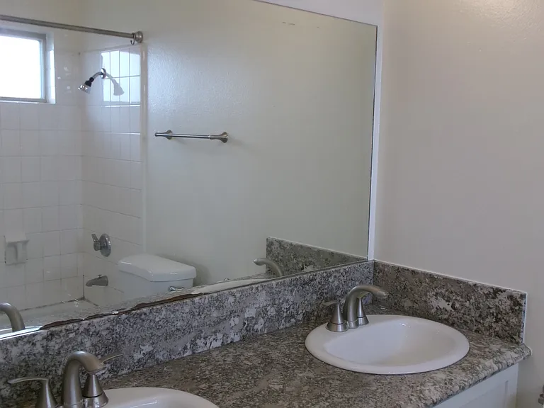 1701 Anacapa St #31 — Photo 12