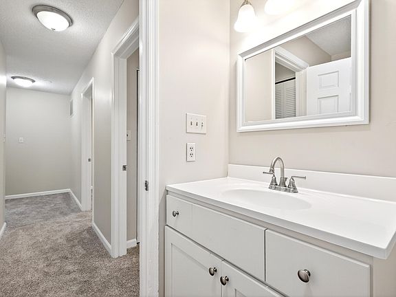 4th image of 23 Patriot Cir