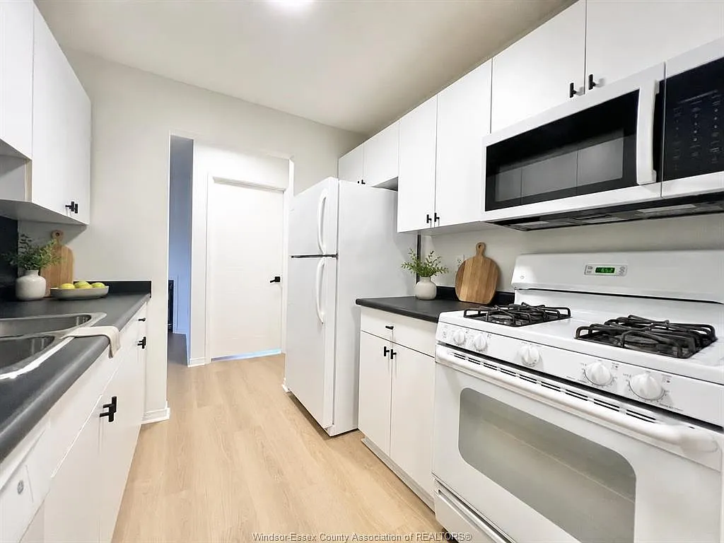 2 bed, 2.0 bath, $2,150 — Photo 4
