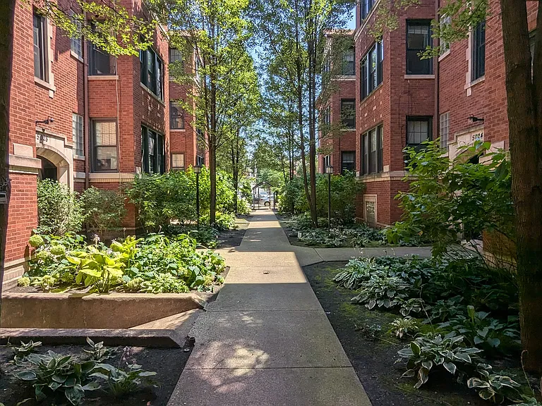 5024 N Winthrop Ave #1E — Photo 21