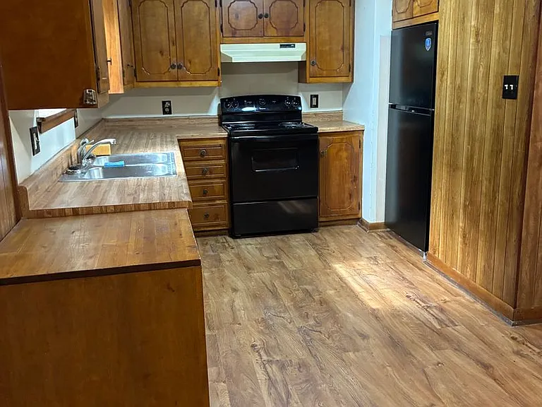 235 Fairview Rd — Photo 3