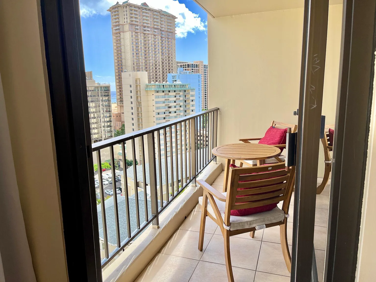 1 bed, 552 sqft, $3,100 — Photo 3