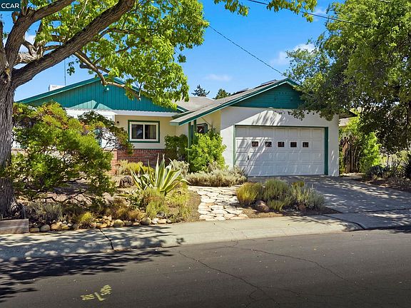 3rd image of 2414 Charlotte Ave