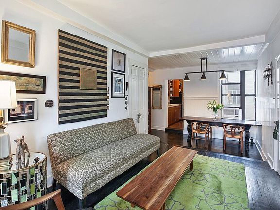 3rd image of 219 E 7th St APT 19