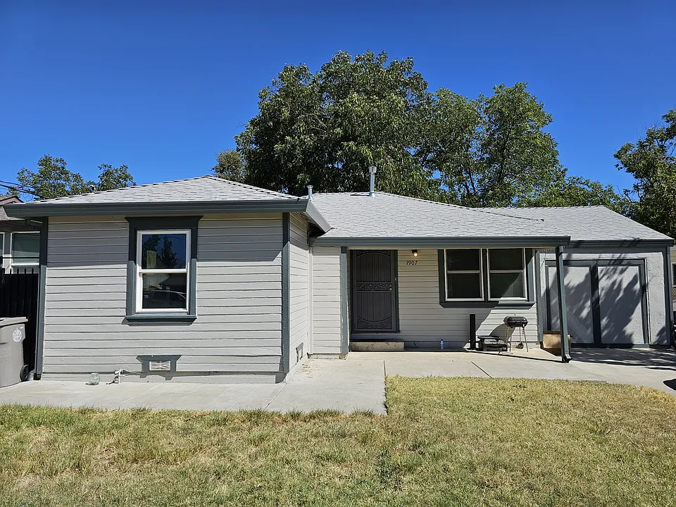 1907 Iris Ave