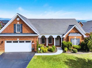 2300 Foxfield Ln, Salem, VA 24153