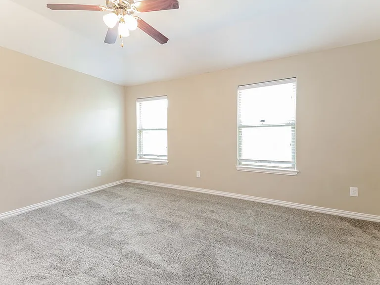 7645 Hollow Point Dr — Photo 10