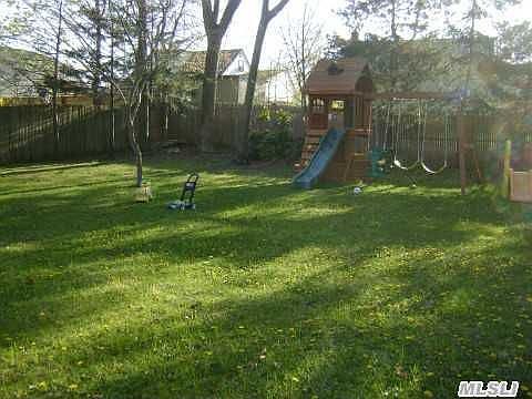 4th image of 240 Swan Lake Dr
