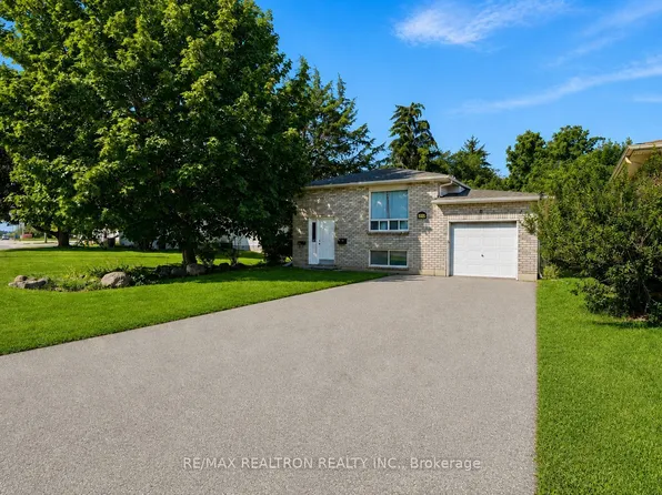414 The Queensway Rd S, Georgina, ON L4P 2C8