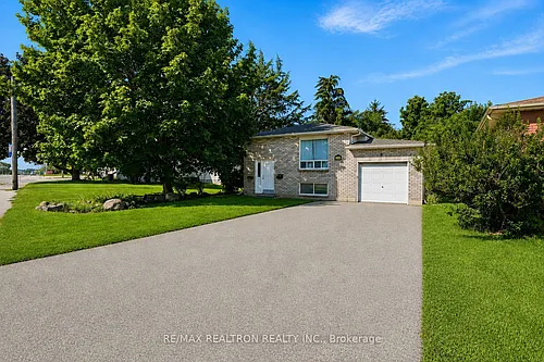 414 The Queensway Rd S Photo 1
