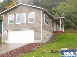 1119 Village Pl, Port Angeles, WA 98362