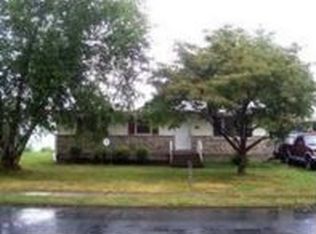 4861 Pine Grove Cir, Allentown, PA 18106