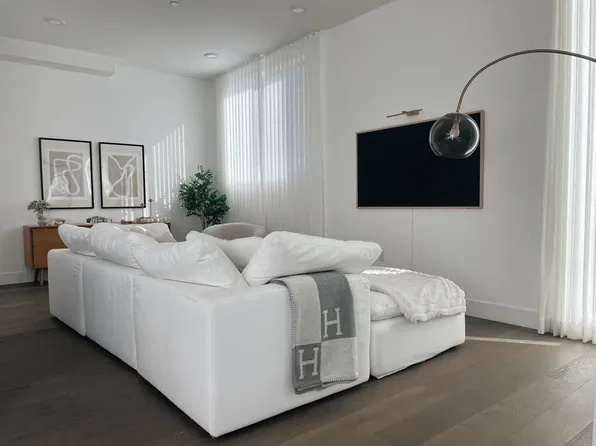 3226 W Robinson Ln, Los Angeles, CA 90026