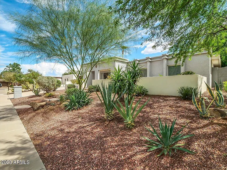 3351 E Las Rocas Dr — Photo 4