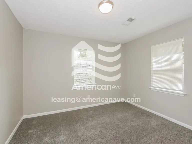 1414434_012_wm_-_bedroom_12917112.jpg