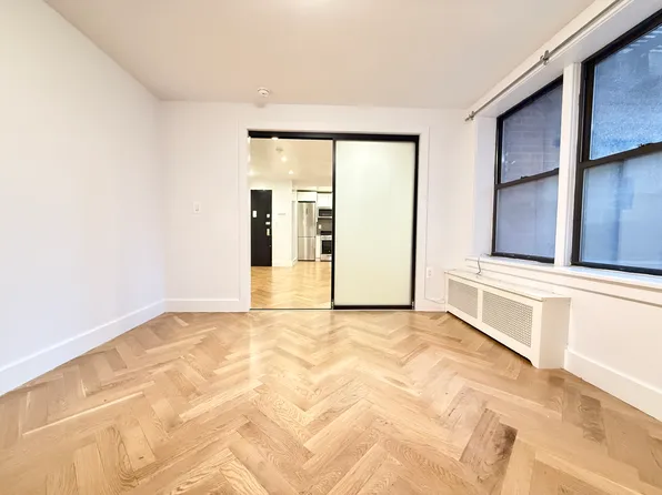 11 Crooke Avenue image 6 of 10