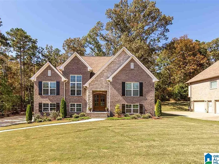 1011 Creel Dr — Photo 1