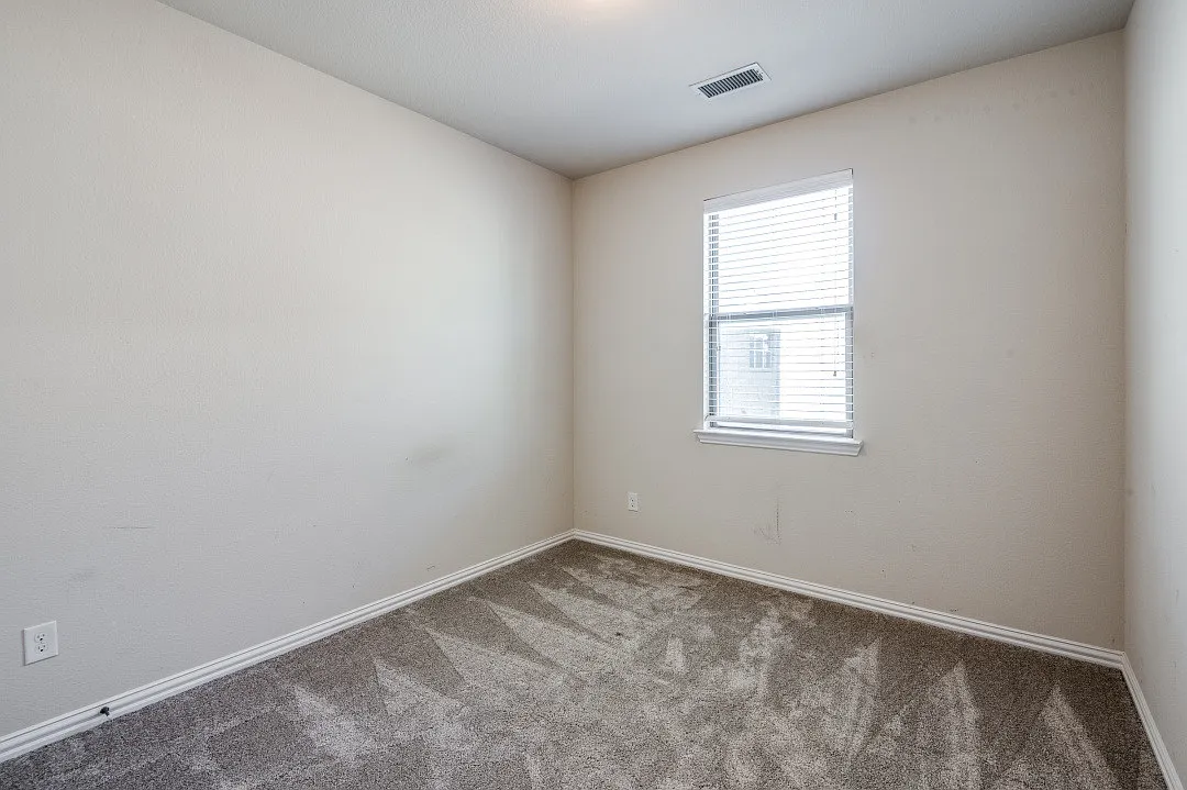 3 bed, 2.5 bath, 1683 sqft, $5,000 — Photo 3