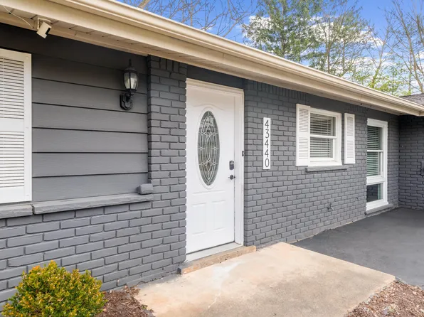 43440 Cottisford St, Northville, MI 48167