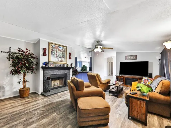 19798 Woodridge Dr, Newalla, OK 74857