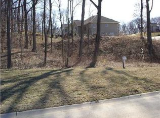 1813 Gardner Dr NW, Cedar Rapids, IA 52405