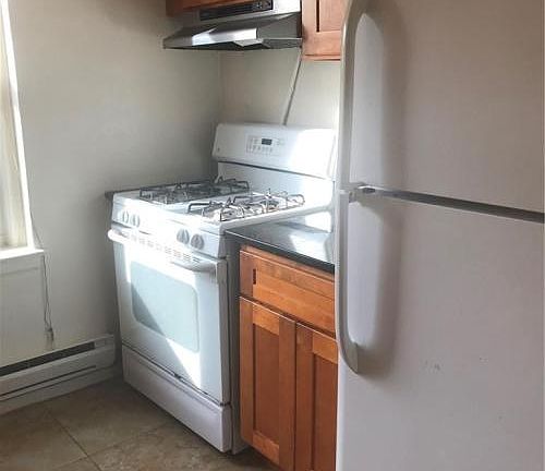 3rd image of 108 Summer St #2C