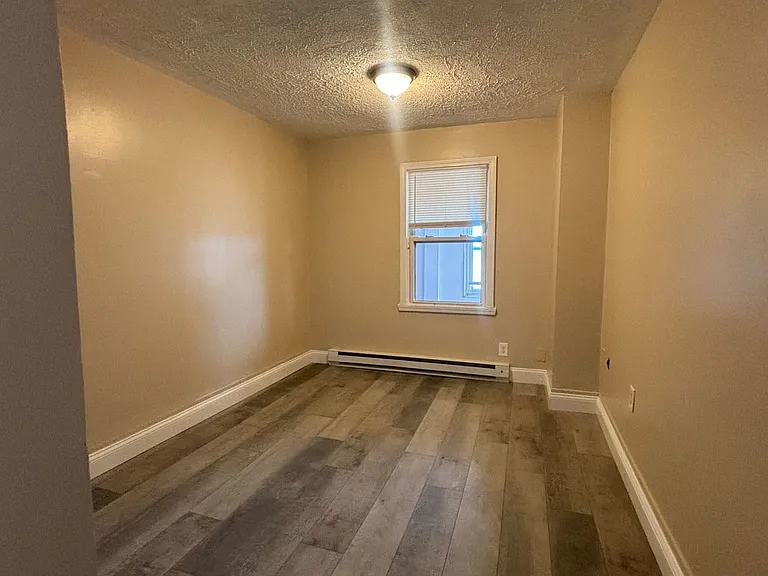 40 Abbey St — Photo 11