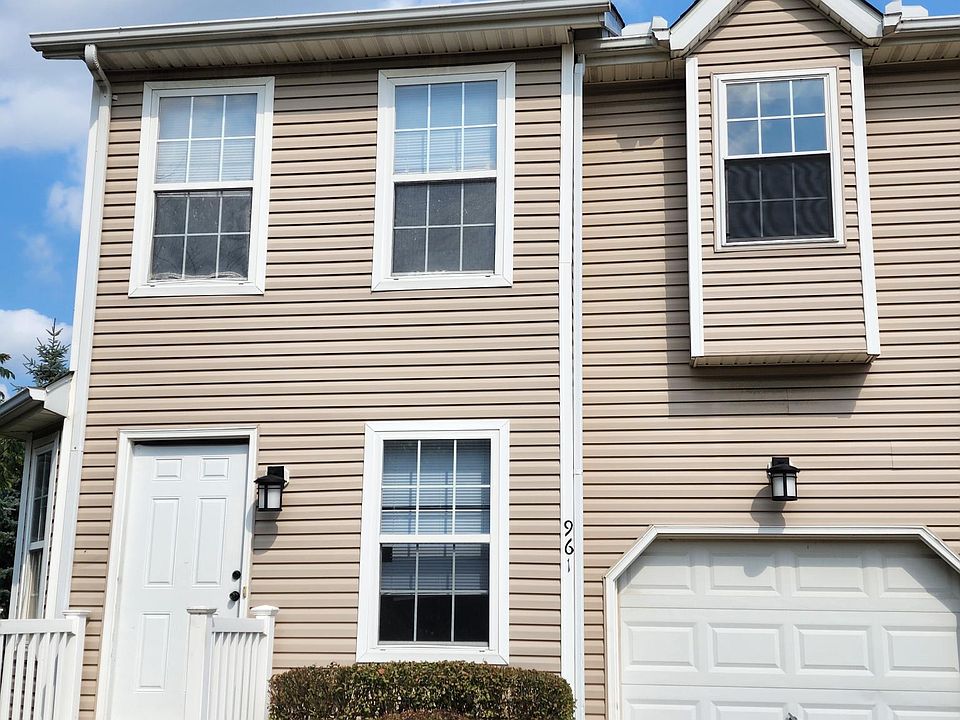 1st image of 961 Columbia Ct