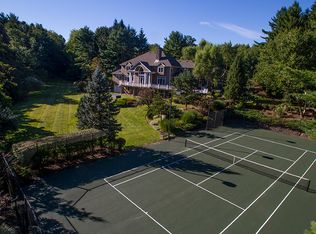 5 Golf Ln, Mendham, NJ 07945