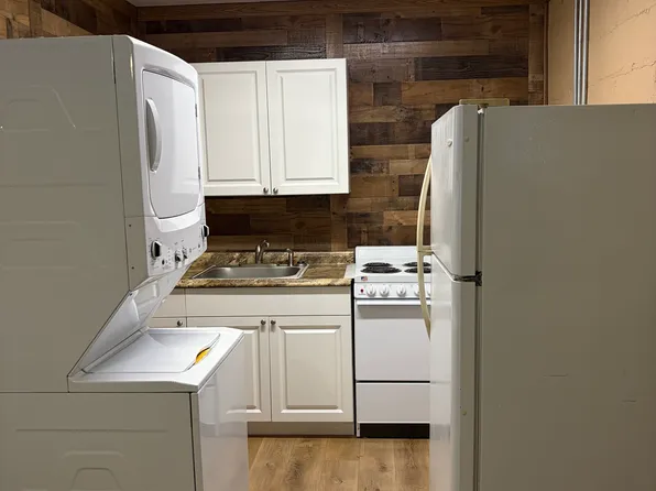 66 S Central Ave #1, Umatilla, FL 32784