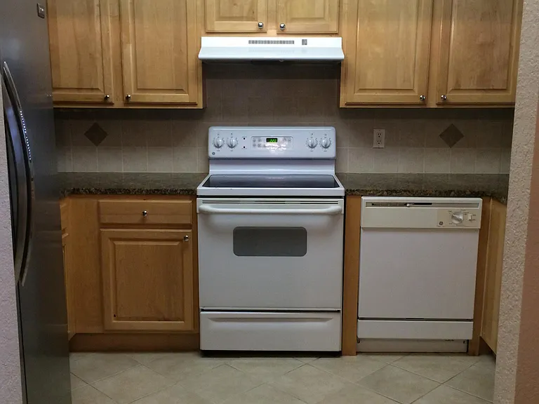 6100 Gulfport Blvd S #201 — Photo 11