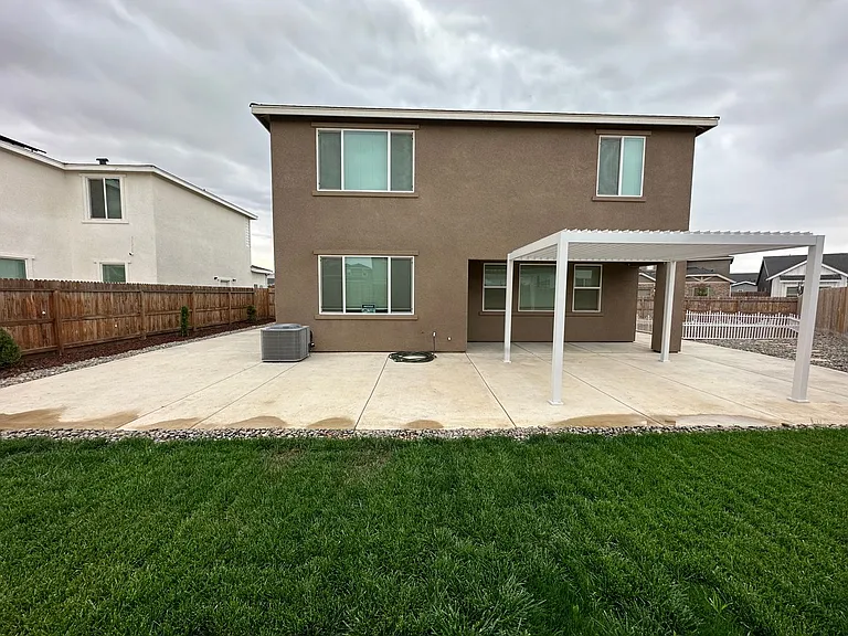2455 Robledo Way — Photo 3